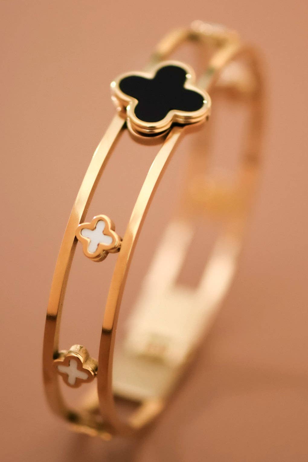 18K Gold PVD Plated Waterproof Stainless Steel Bangle