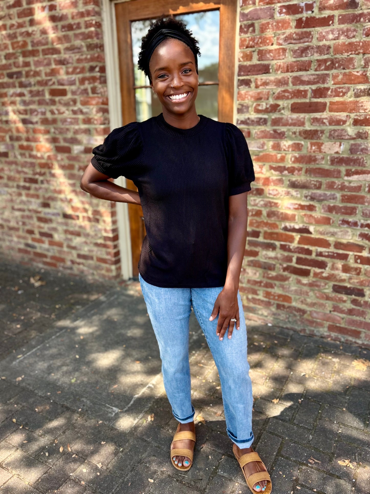 Black ribbed puff top