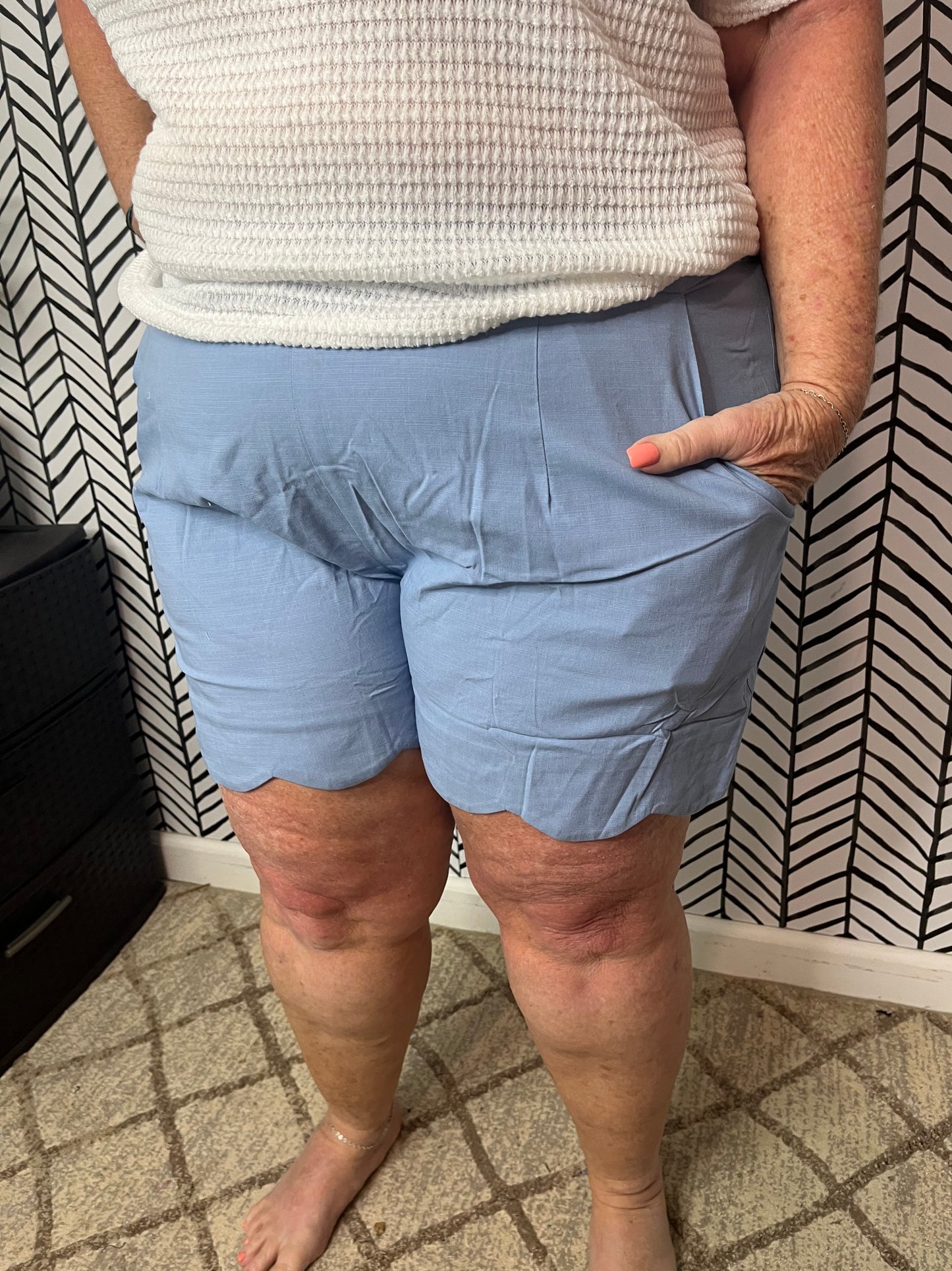 Leah scalloped shorts