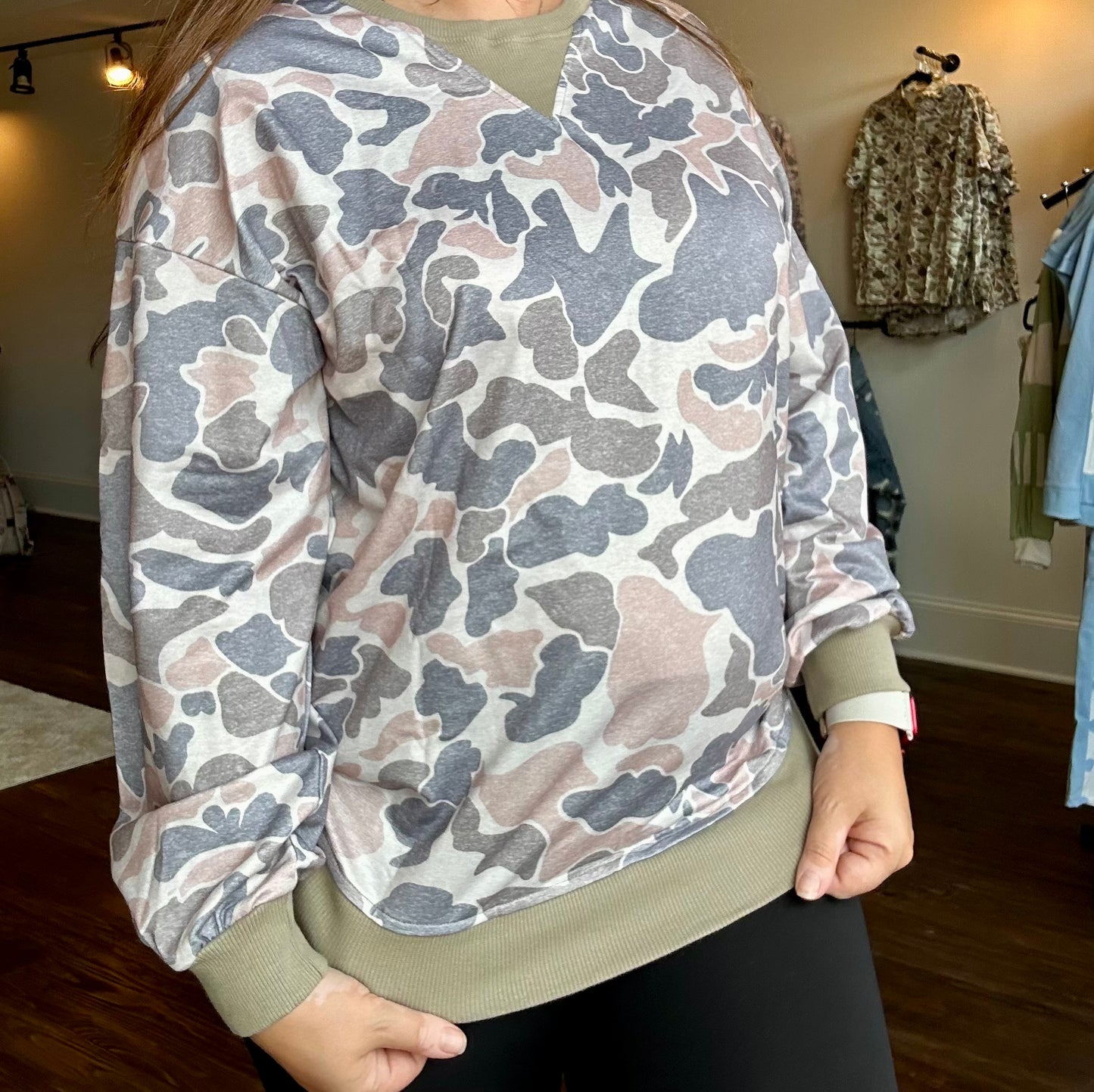Huntin honey pullover