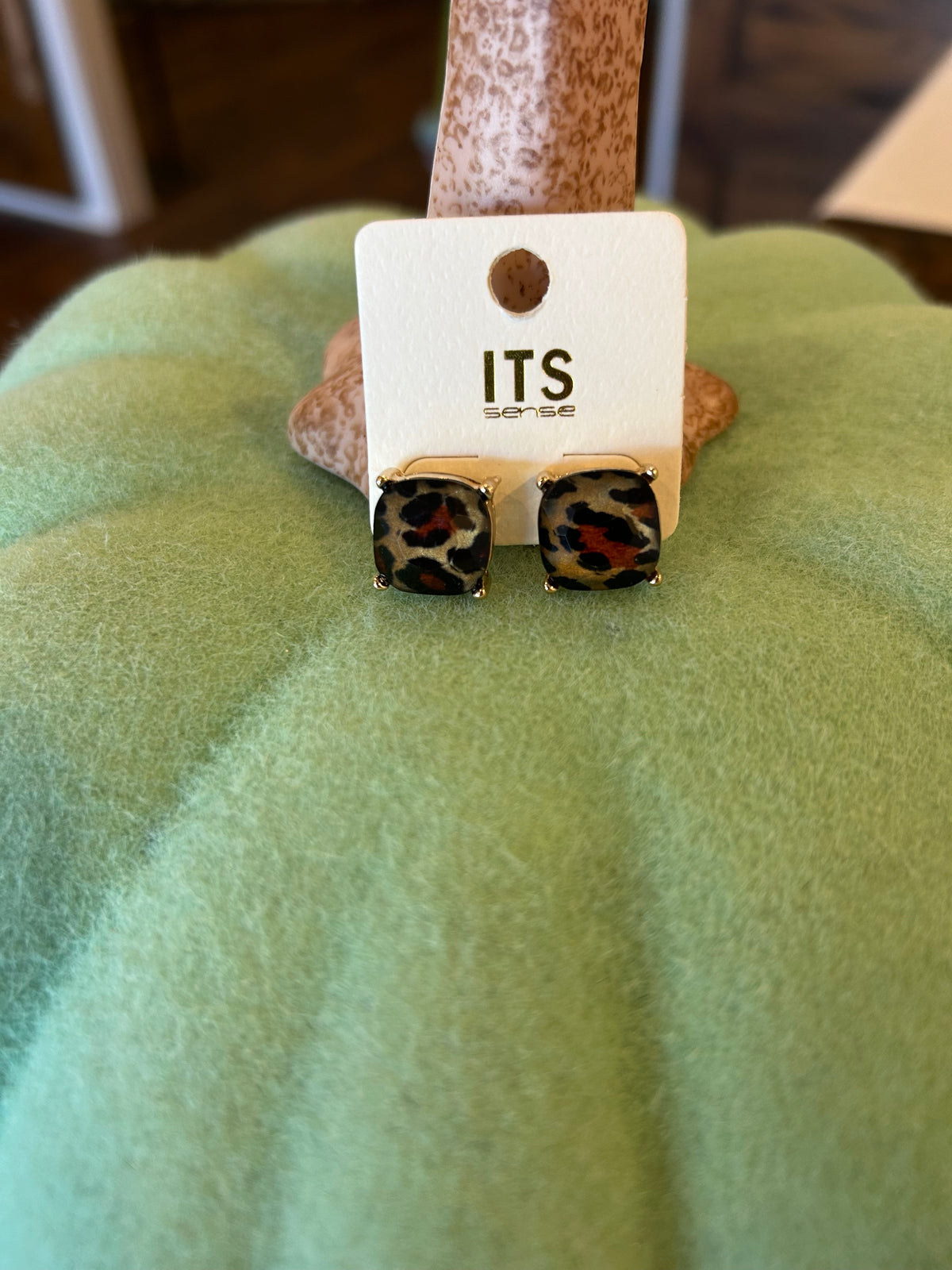 Cheetah studs