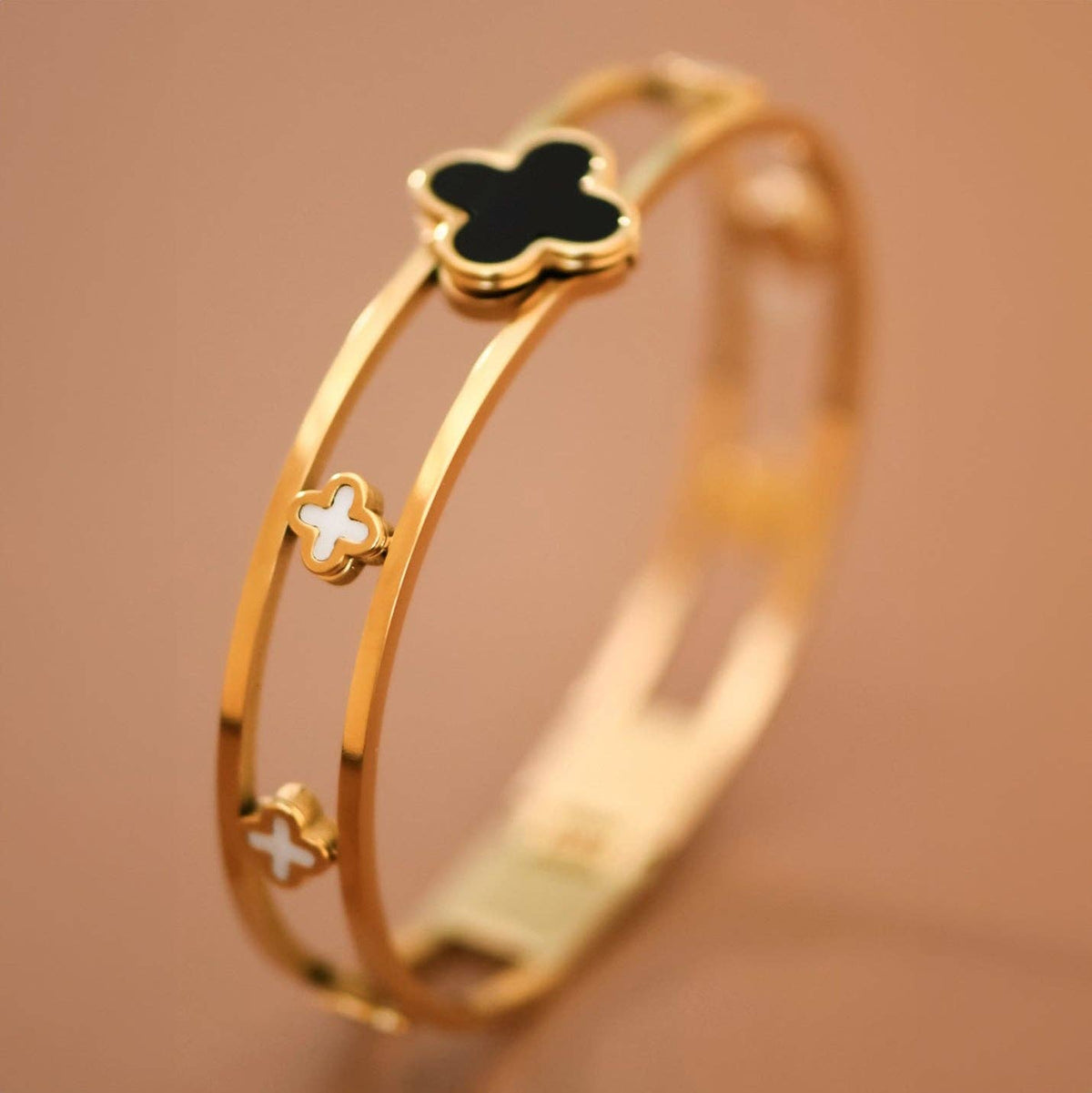 18K Gold PVD Plated Waterproof Stainless Steel Bangle