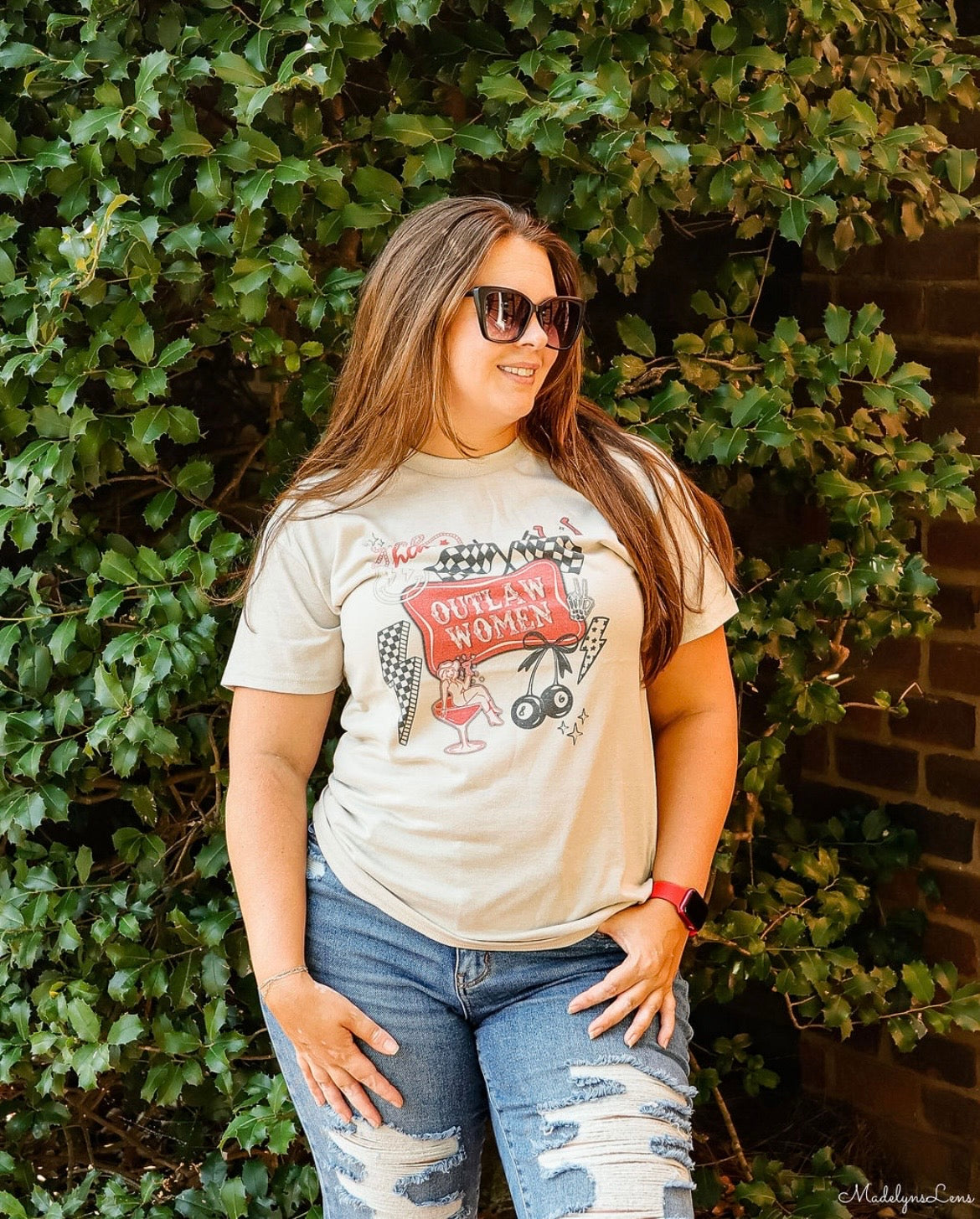 Outlaw women tee
