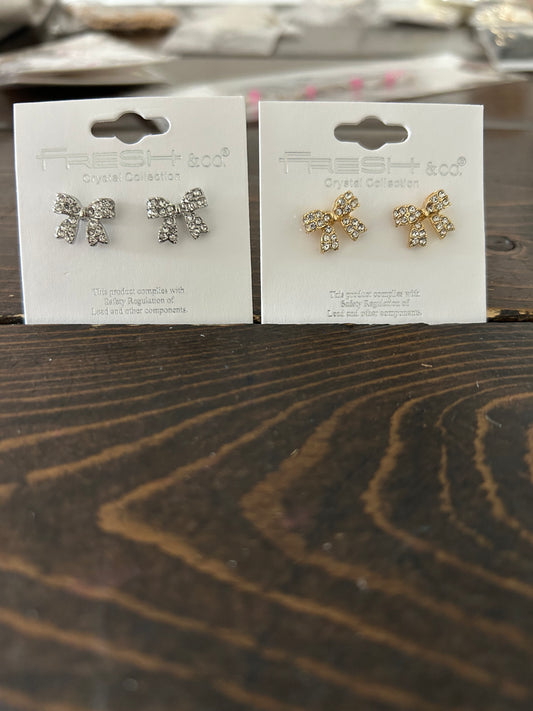 Mini bow studs